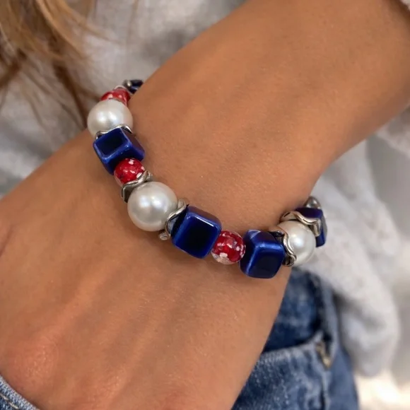 Red White Blue Pearl Beaded Bracelet – Patriotic Stretch Charm Bracelet - Picture 2 of 5